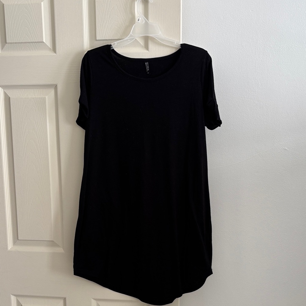Black Short Sleeve T-shirt Dress